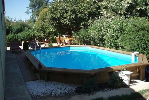 Difloisirs-Piscine-en-bois-octogonale-allongee-2