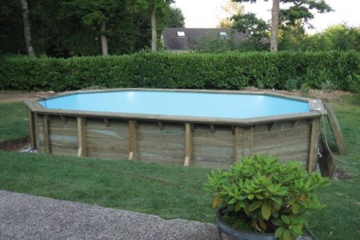 Difloisirs-Piscine-en-bois-octogonale-allongee-6